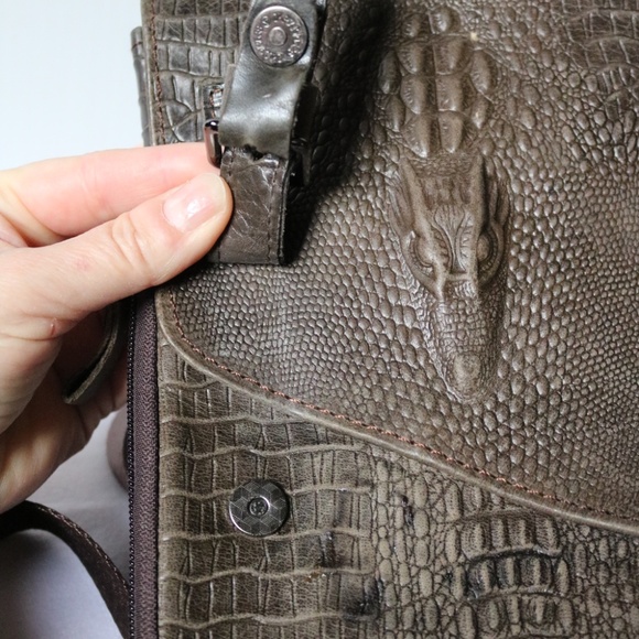 Small Messenger Bag Crossbody Purse Faux Croc Alligator Leather Brown Textured - Picture 6 of 11